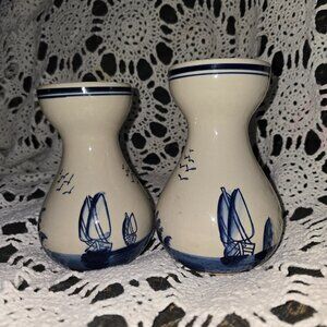Delft vases